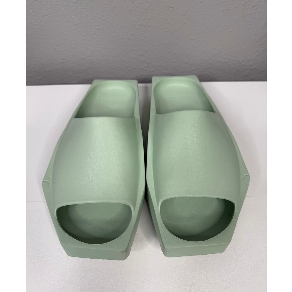Jordan Women’s Pistachio Frost Hex Chunky Slide / Size-10